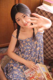 她又软又娇